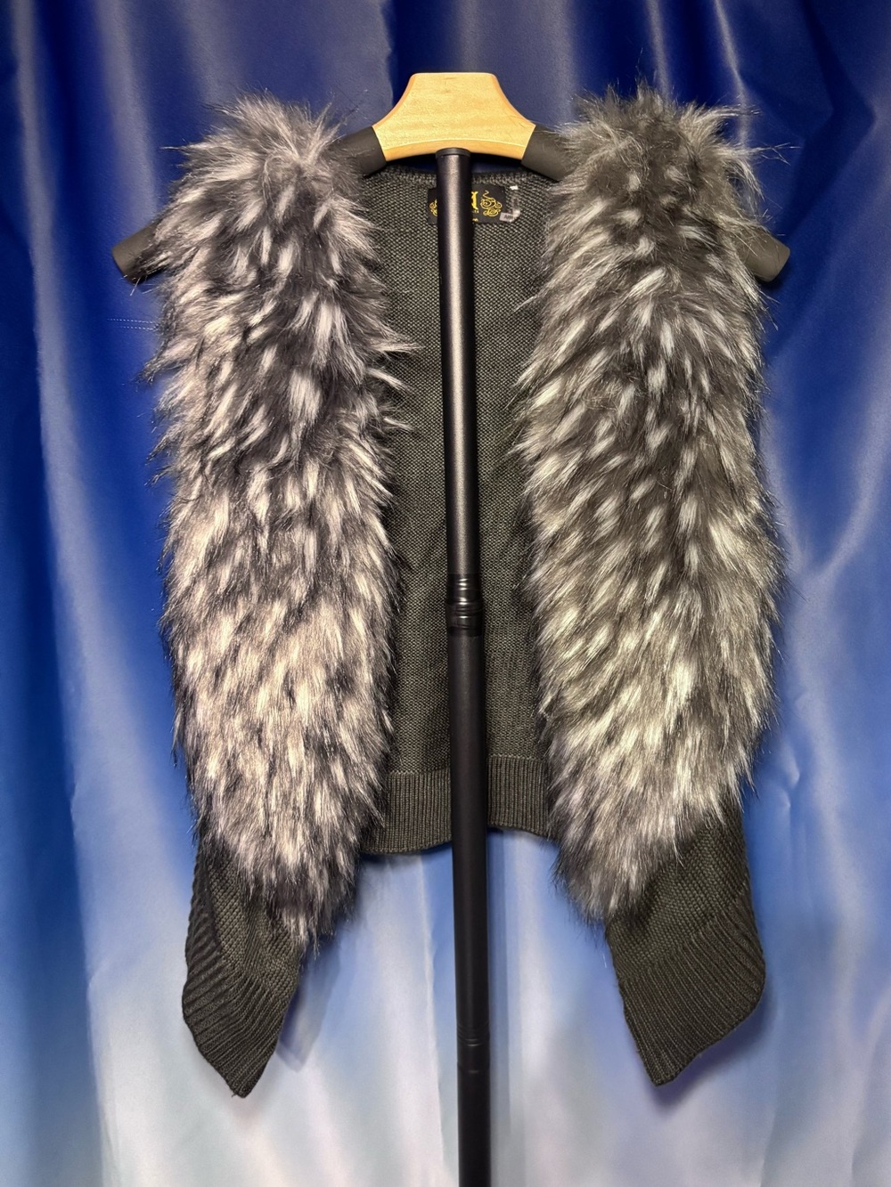 Metric Knits MK Fur Collection Faux Fur Trim Knit Vest - Size M